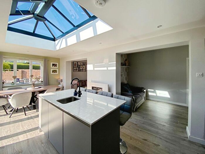 4 Bedroom Bungalow For Sale In Compton Way, Abergele, LL22