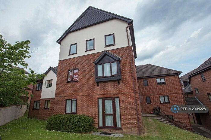 1 Bedroom Flat To Rent In Sovereign Court, High Wycombe, HP13
