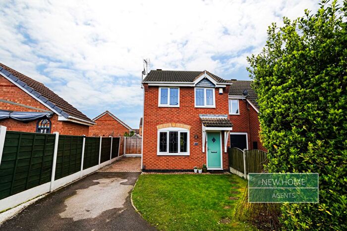 3 Bedroom End Terrace House For Sale In Shaw Rise, Normanton, WF6