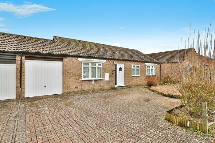 3 Bedroom Detached Bungalow For Sale In Lovell Gardens, Watton, Thetford, IP25