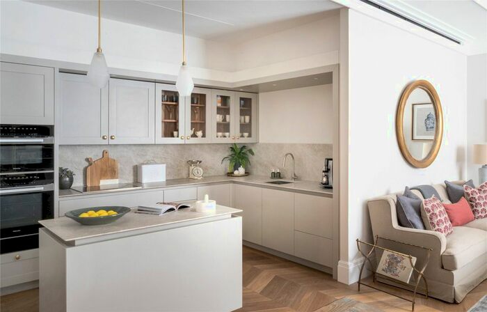 2 Bedroom Flat For Sale In Dovehouse Street, Chelsea, London, SW3