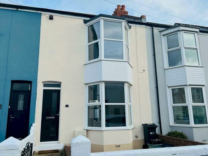 2 Bedroom Terraced House To Rent In Franklin Road, DT4