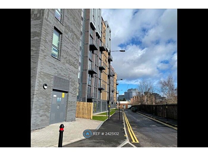 2 Bedroom Flat To Rent In Communication Row, Birmingham, B15