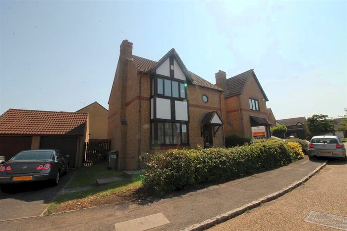 3 Bedroom Detached House To Rent In Crowborough Lane, Kents Hill, Milton Keynes, MK7