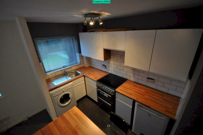 2 Bedroom Flat To Rent In Silks Court, High Road Leytonstone, London, E11