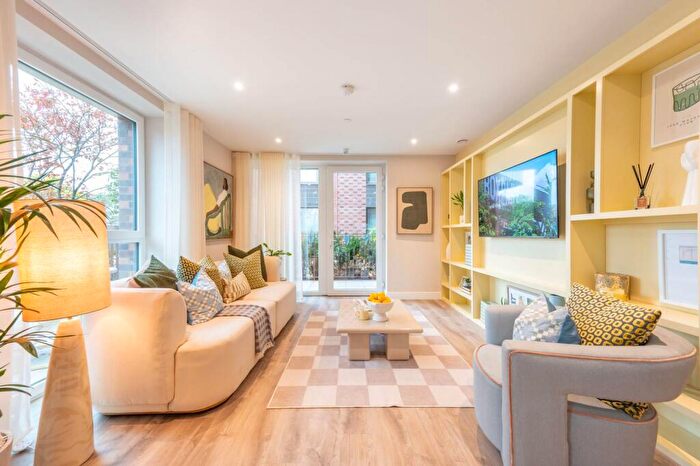 1 Bedroom Flat For Sale In Grand Union, Alperton, HA0