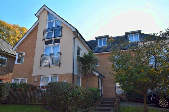 1 Bedroom Flat To Rent In Vantage Court, West Street, Sutton, SM1