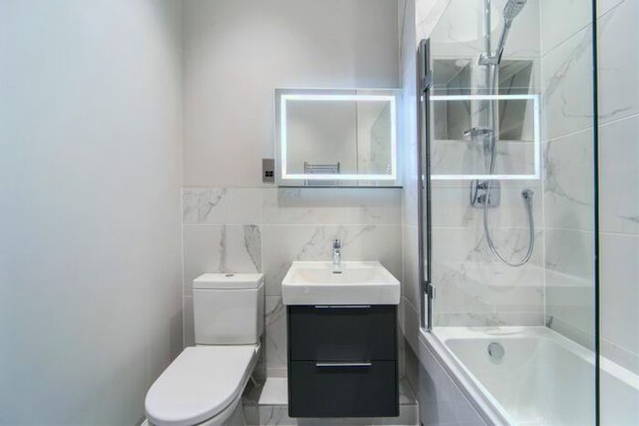 1 Bedroom Flat To Rent In Trafalgar Road, London, SE10