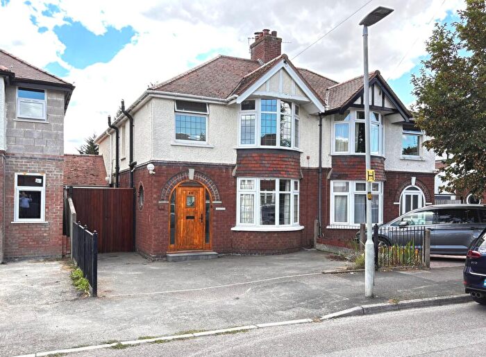 3 Bedroom Semi Detached House For Sale In Windermere Road, Longlevens, GL2
