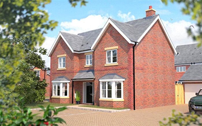 4 Bedroom Detached House For Sale In Thistledown Way, Alton, Hampshire, GU34