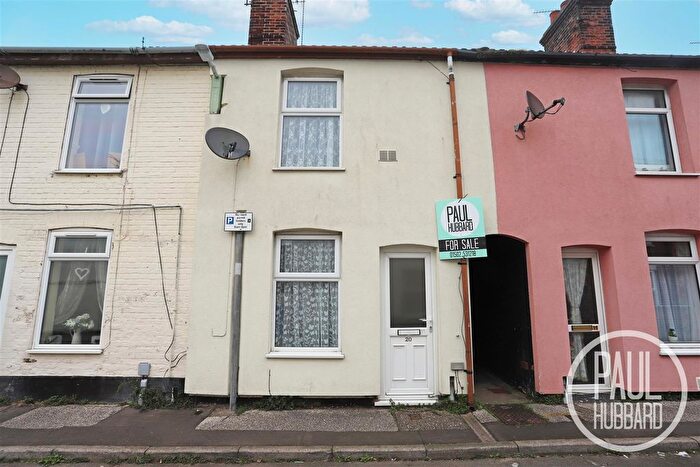 2 Bedroom Terraced House For Sale In Alma Road, Lowestoft, NR32
