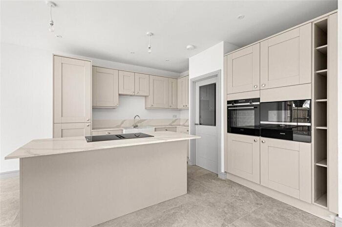 4 Bedroom Detached House For Sale In London Road, Binfield, Bracknell, Berkshire, RG42