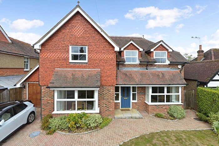 4 Bedroom Detached House For Sale In Bridge Road, Cranleigh, GU6