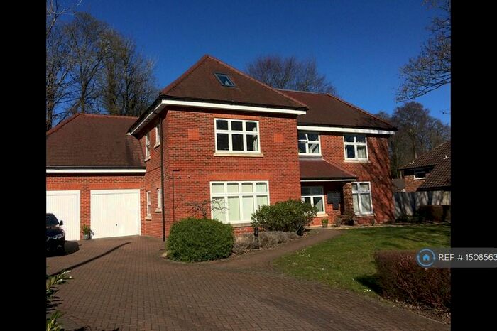 2 Bedroom Flat To Rent In Reigate, Reigate, RH2