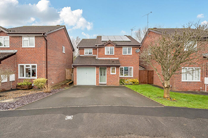 4 Bedroom Detached House For Sale In Friesian Close, Ramleaze, Swindon, SN5