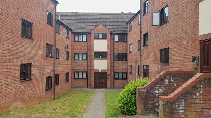 1 Bedroom Flat To Rent In Station Road, Rushden NN10