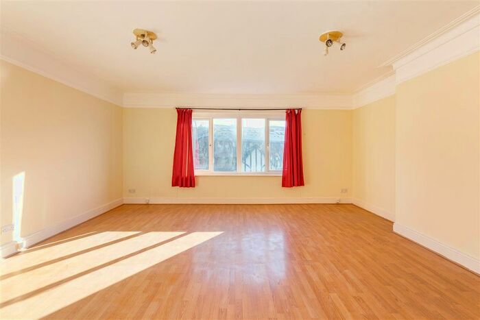 Studio To Rent In Brighton Road, Purley, CR8