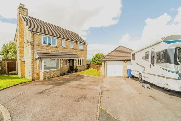 4 Bedroom Detached House To Rent In Hurstwood Gardens, Brierfield, Nelson, Lancashire, BB9