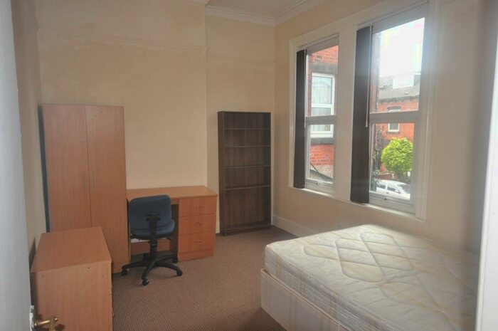 1 Bedroom Flat To Rent In Hyde Park Road, Hyde Park, Leeds, LS6