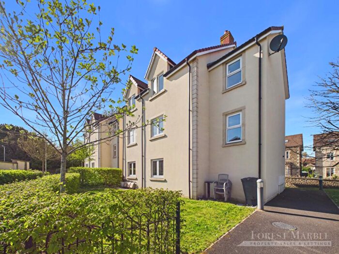 2 Bedroom Apartment For Sale In Bennett Gardens, Frome, BA11