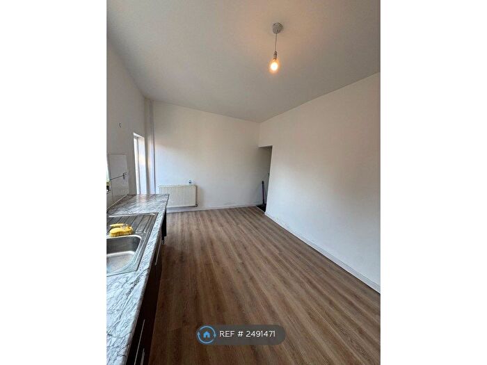 2 Bedroom End Of Terrace House To Rent In Bury Road, Manchester, BL2
