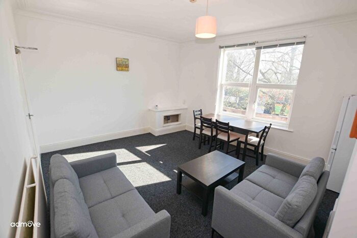 3 Bedroom Flat To Rent In Manchester Road, Chorlton Cum Hardy, M21