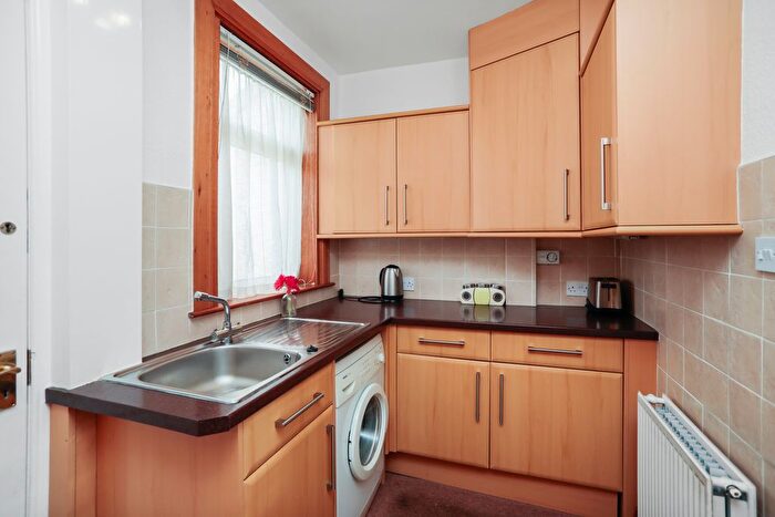 4 Bedroom Detached House For Sale In Abercorn Crescent, Willowbrae, Edinburgh, EH8