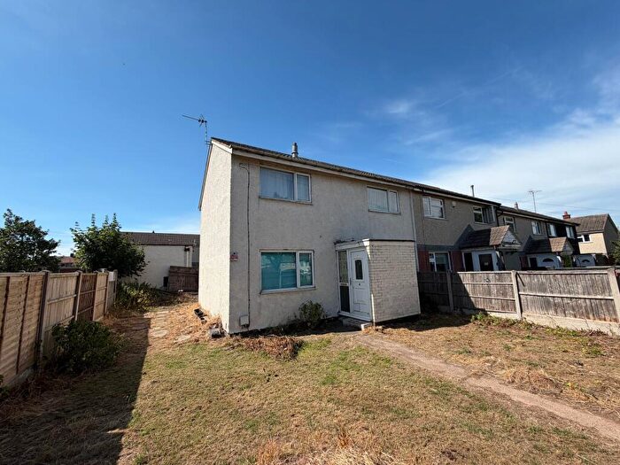 3 Bedroom Semi-Detached House For Sale In Cheviot Court, Worksop, S81