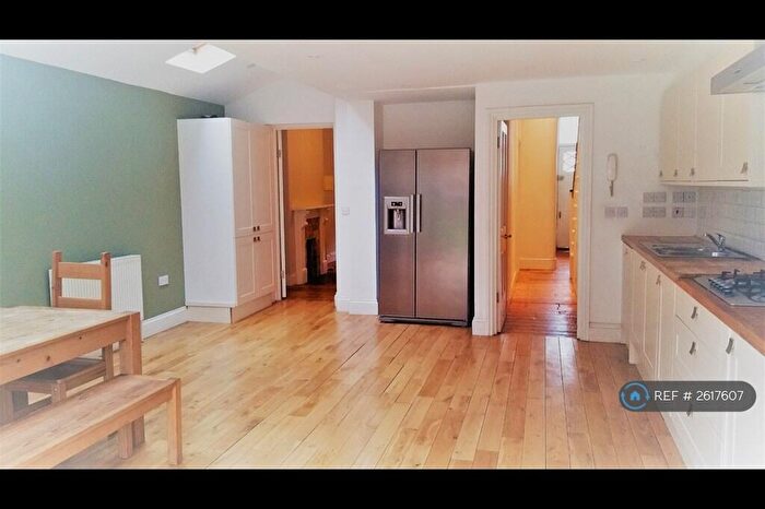 4 Bedroom Terraced House To Rent In St. John's Hill Grove, London, SW11