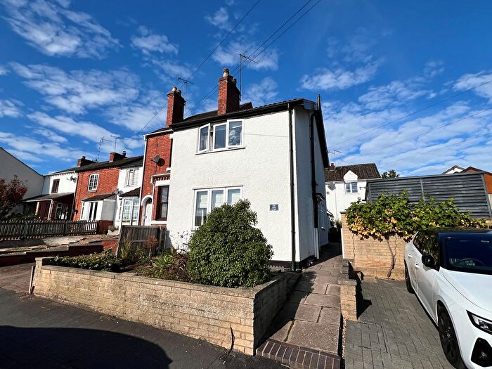 2 Bedroom Cottage For Sale In Albion Street, Kenilworth, CV8