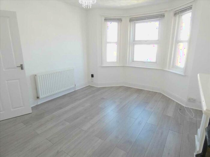 2 Bedroom Apartment To Rent In Markham Road, Charminster, Bournemouth, BH9