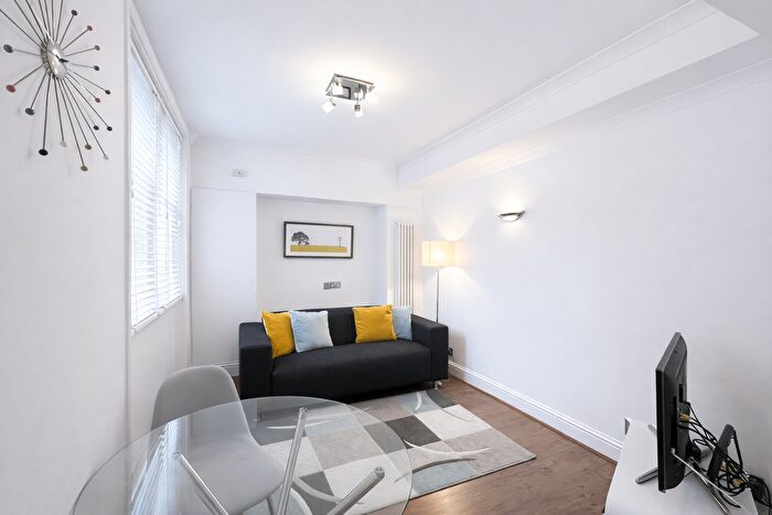 1 Bedroom Flat To Rent In Chiltern Street, Marylebone, W1U