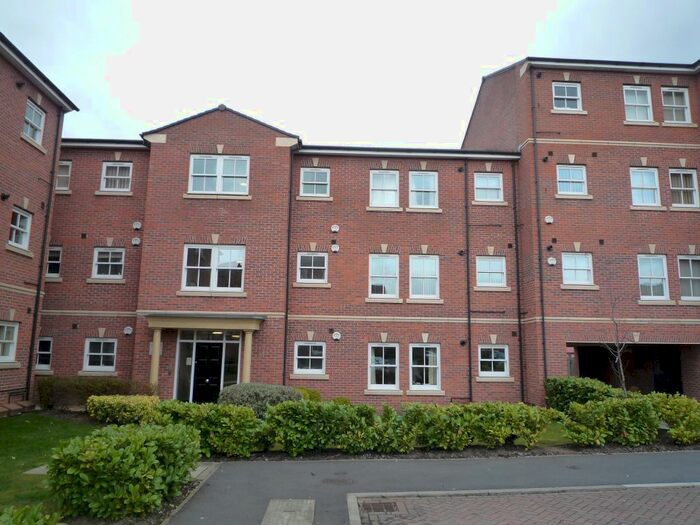 2 Bedroom Flat To Rent In Hatters Court, Hillgate, Stockport, SK1