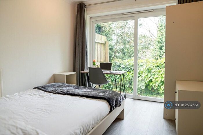 5 Bedroom Detached House To Rent In Dunvegan Close, Exeter, EX4