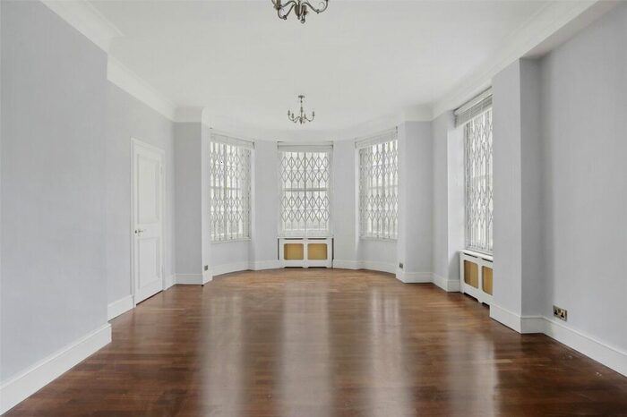 4 Bedroom Flat To Rent In South Lodge, Circus Road, NW8