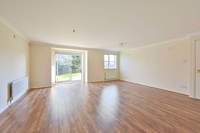 2 Bedroom Flat To Rent In Harland Close, Merton Park, London, SW19