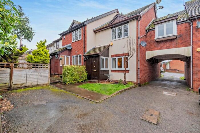 2 Bedroom End Of Terrace House To Rent In Fairfield Close, Northwood, HA6