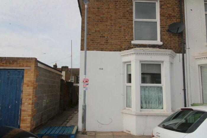 3 Bedroom Terraced House To Rent In Berridge Road, Sheerness, Kent, ME12