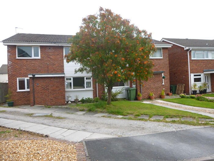 2 Bedroom Flat To Rent In Gleneagles Close Pensby, CH61