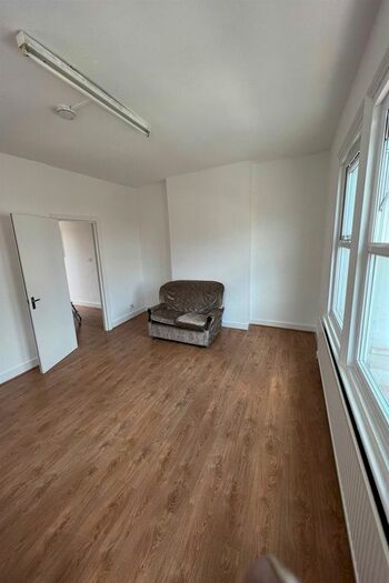 1 Bedroom Flat To Rent In Green Lanes, Finsbury Park, N4