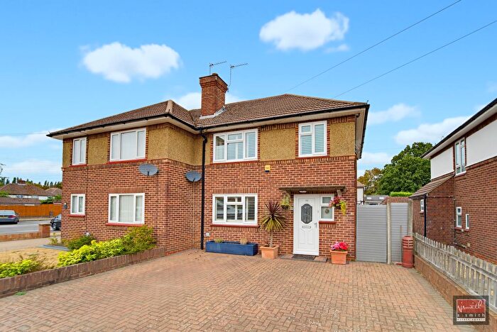 2 Bedroom Semi-Detached House For Sale In Brookside Avenue, Ashford, TW15