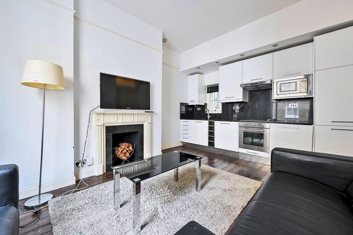 2 Bedroom Flat To Rent In Old Brompton Road, Earls Court, London, SW5