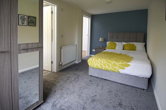 1 Bedroom Property To Rent In Denbigh Close, Banbury, Oxfordshire, OX16