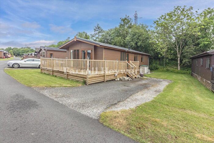 3 Bedroom Property For Sale In Borwick Lane, Dock Acres, Carnforth, LA6