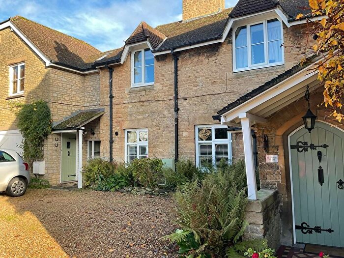 1 Bedroom Flat To Rent In Springfield Road, Swindon, SN1