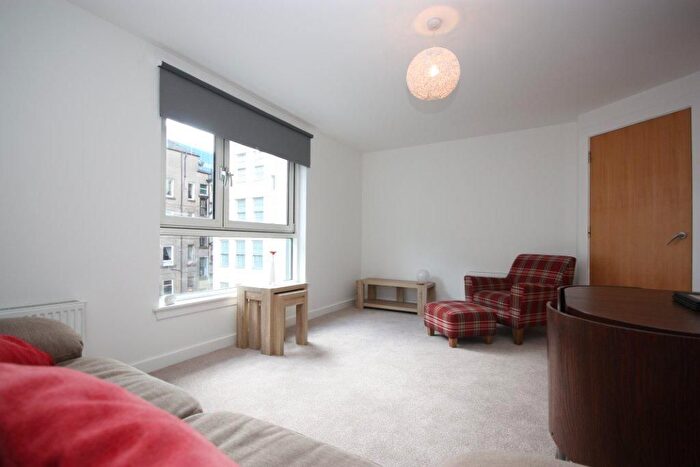2 Bedroom Flat To Rent In Dunblane Street, Glasgow, G4