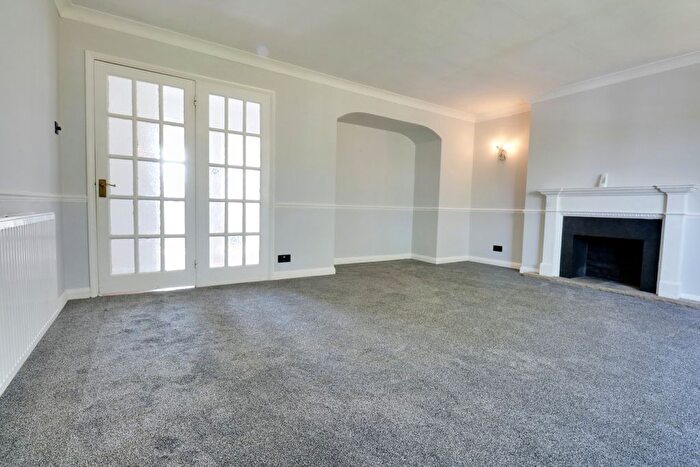 2 Bedroom Flat To Rent In Wolsey Court, London Road, BR1