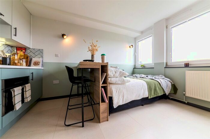 Studio To Rent In Uncle Stockwell, Courland Grove, London, SW8