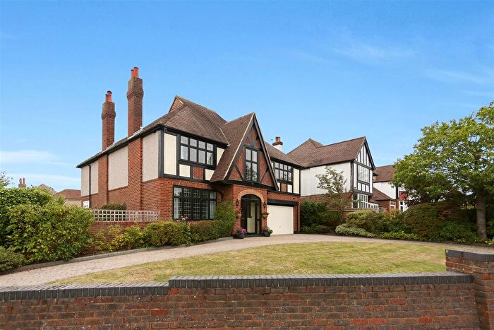 4 Bedroom Detached House For Sale In Shere Avenue, Cheam, SM2