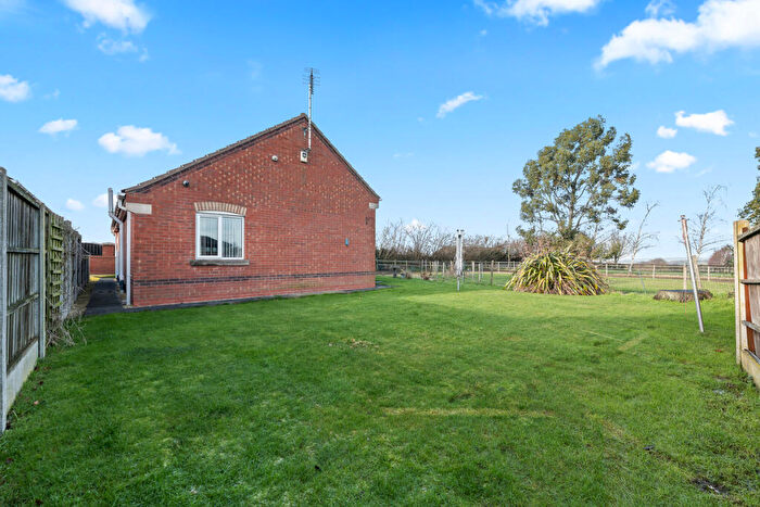 3 Bedroom Bungalow For Sale In Bellwood Court, Rotherham, S65